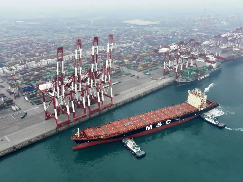 山东港口青岛港开通2026年首条外贸新航线